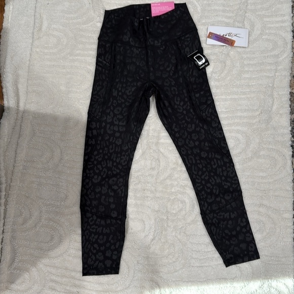 Black Leopard Print Leggings - Picture 2 of 2